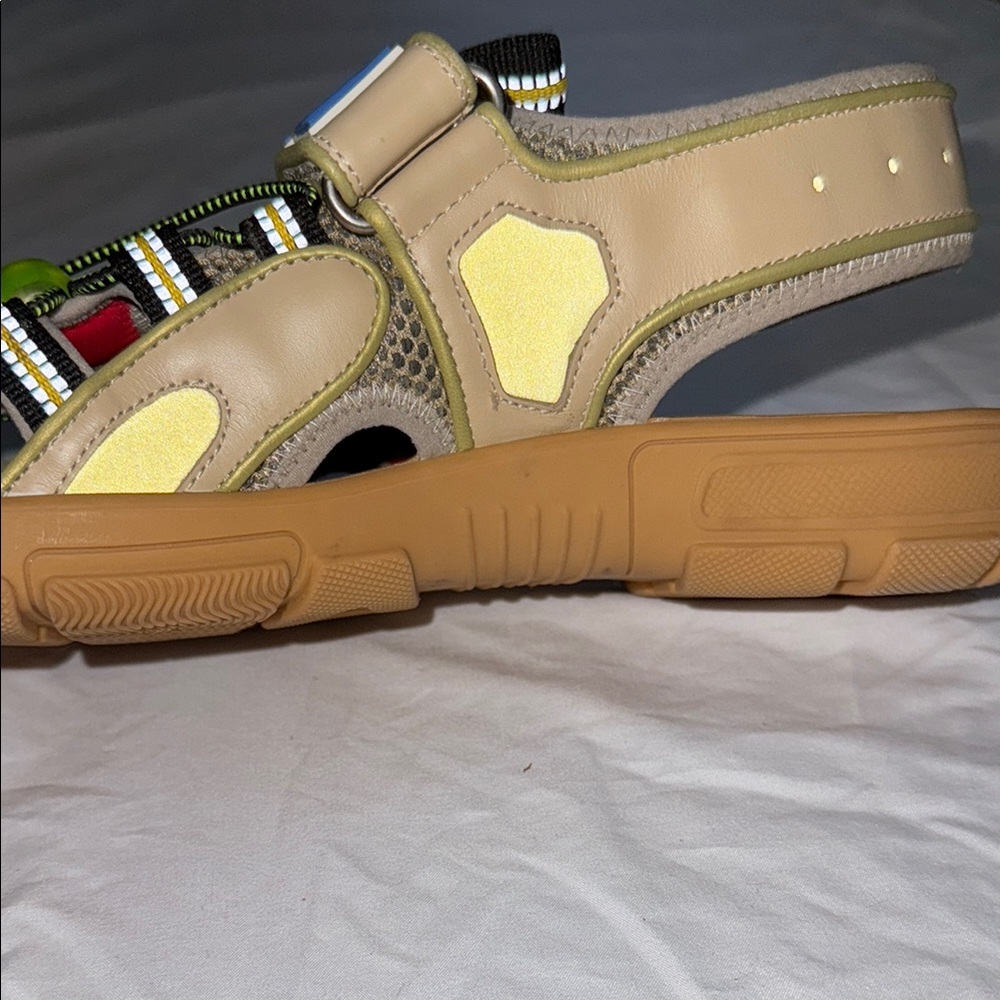 Gucci Unisex Red and Beige Shoes 7.5 men’s/ 9.5 women’s - Picture 10 of 12